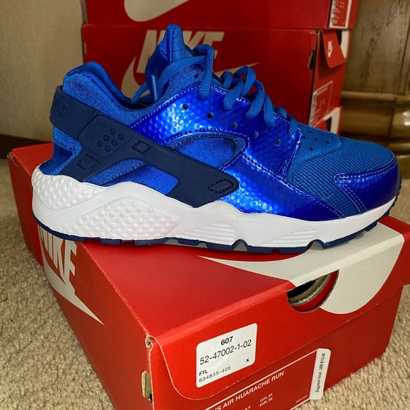 Sneakers - Picture 1 of 1